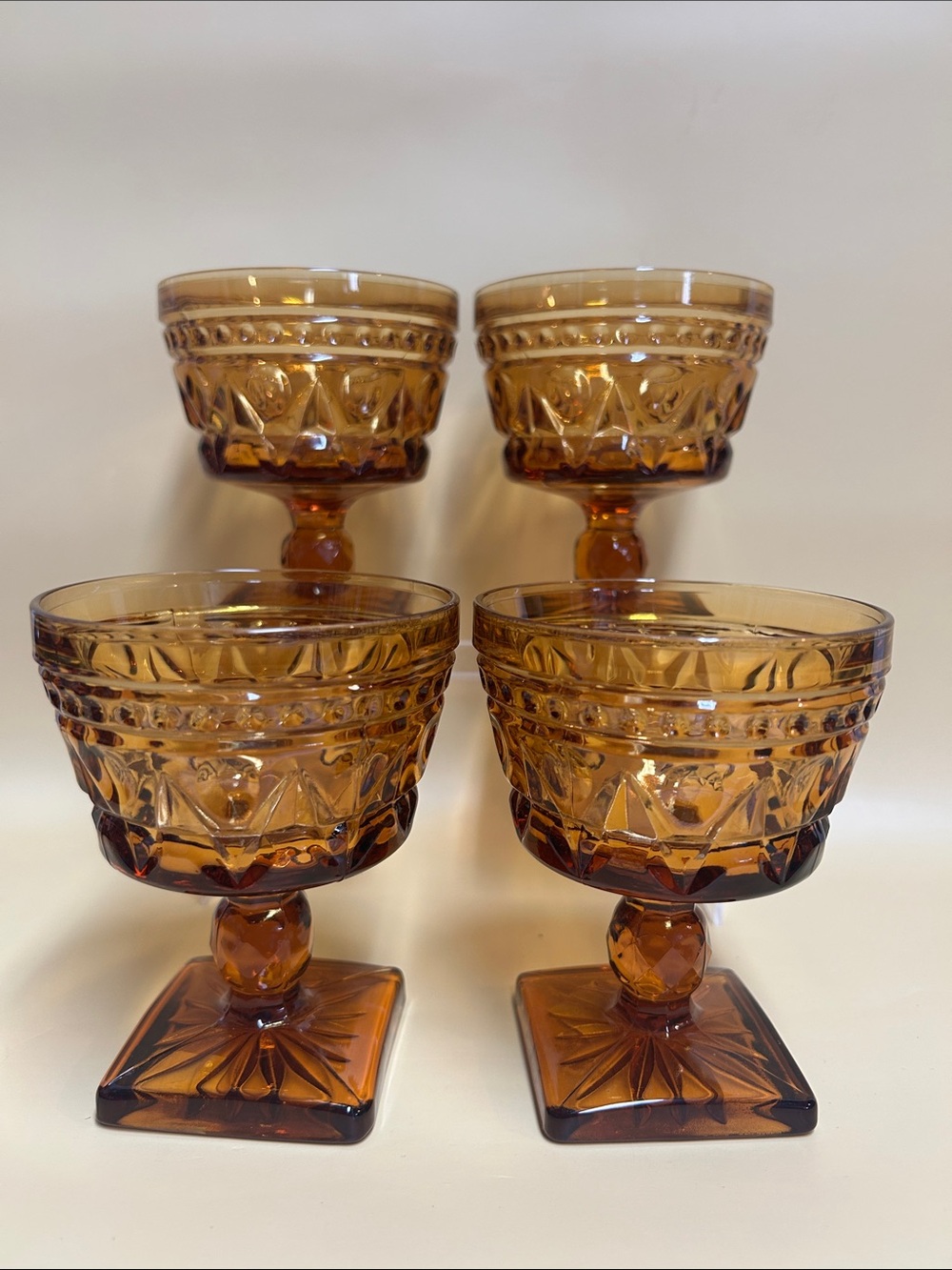 Vintage amber Indiana Glass Park Lane goblets / wine glasses, a set of 4 - Picture 2 of 9